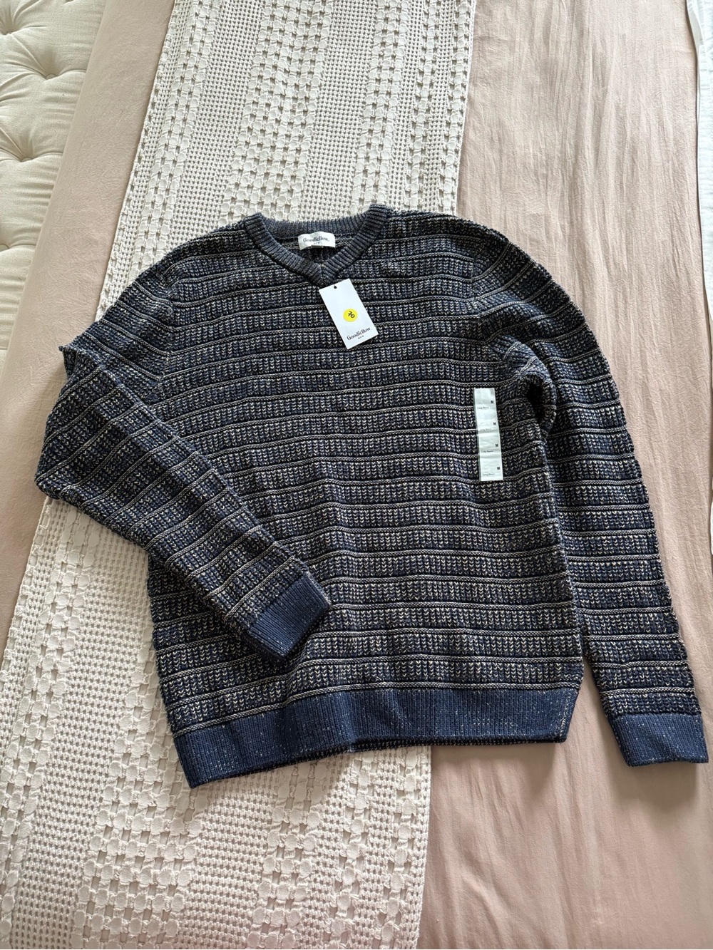NEW Goodfellow & Co Navy and Tan V-Neck Chunky Knit Sweater Size M